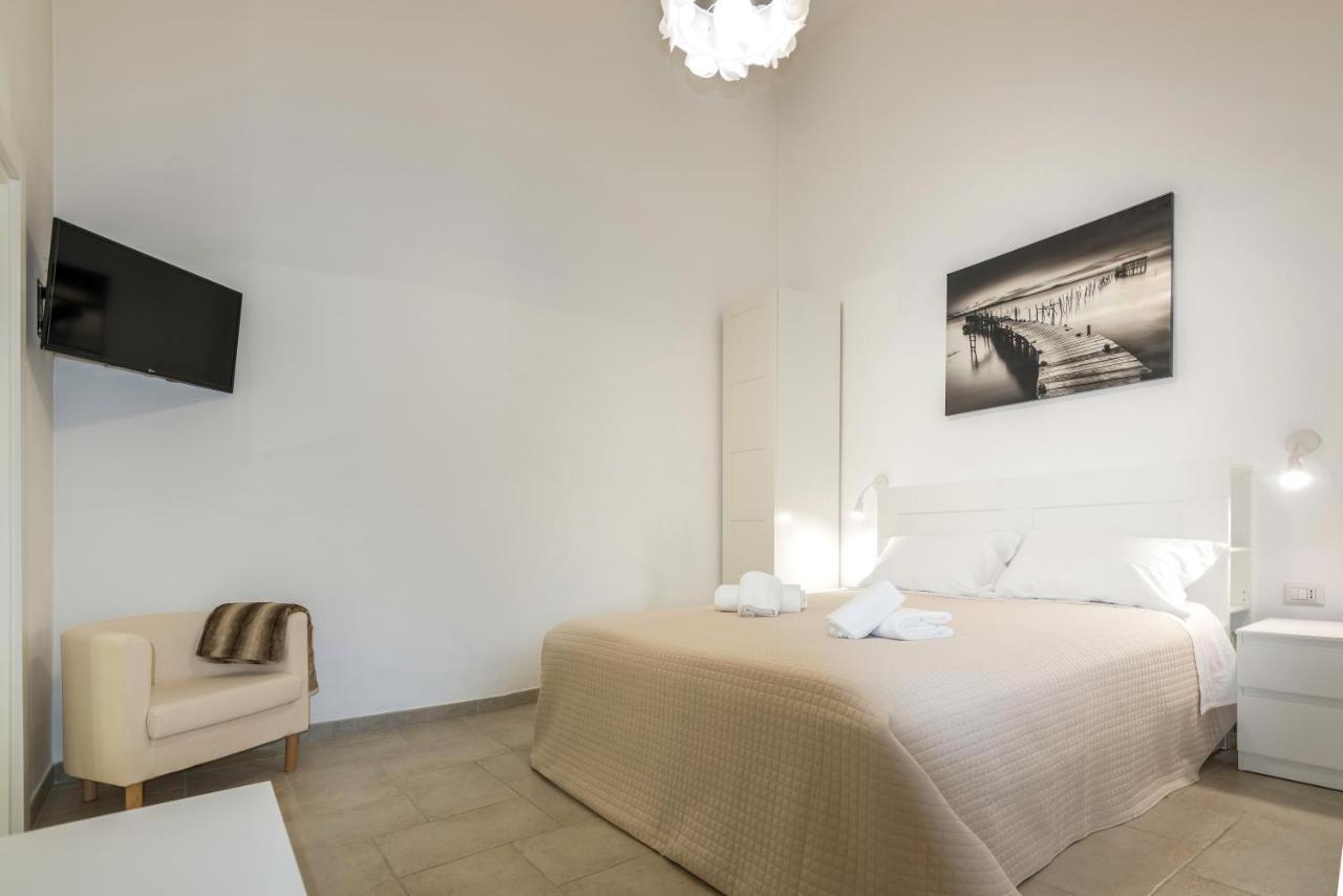 De' Villanova House Brindisi Esterno foto